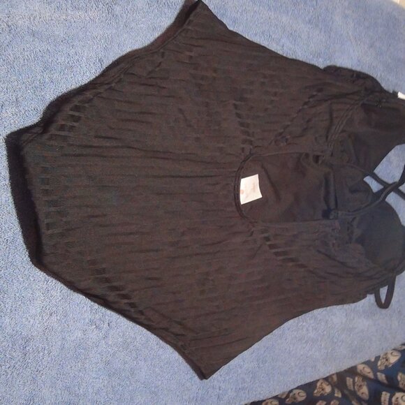 Shade & Shore Low U-Back Cross Strap Ribbed Texture 1 Piece Swimsuit Black XS-XL - Picture 14 of 16